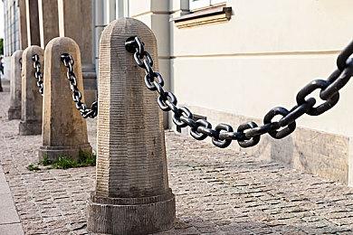 DLSS3插帧限制疑被绕过 RTX2070运行《2077》帧数翻倍