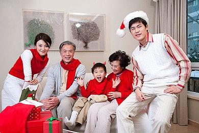 《战神5》英国销量现已超过了《地平线：西之绝境》